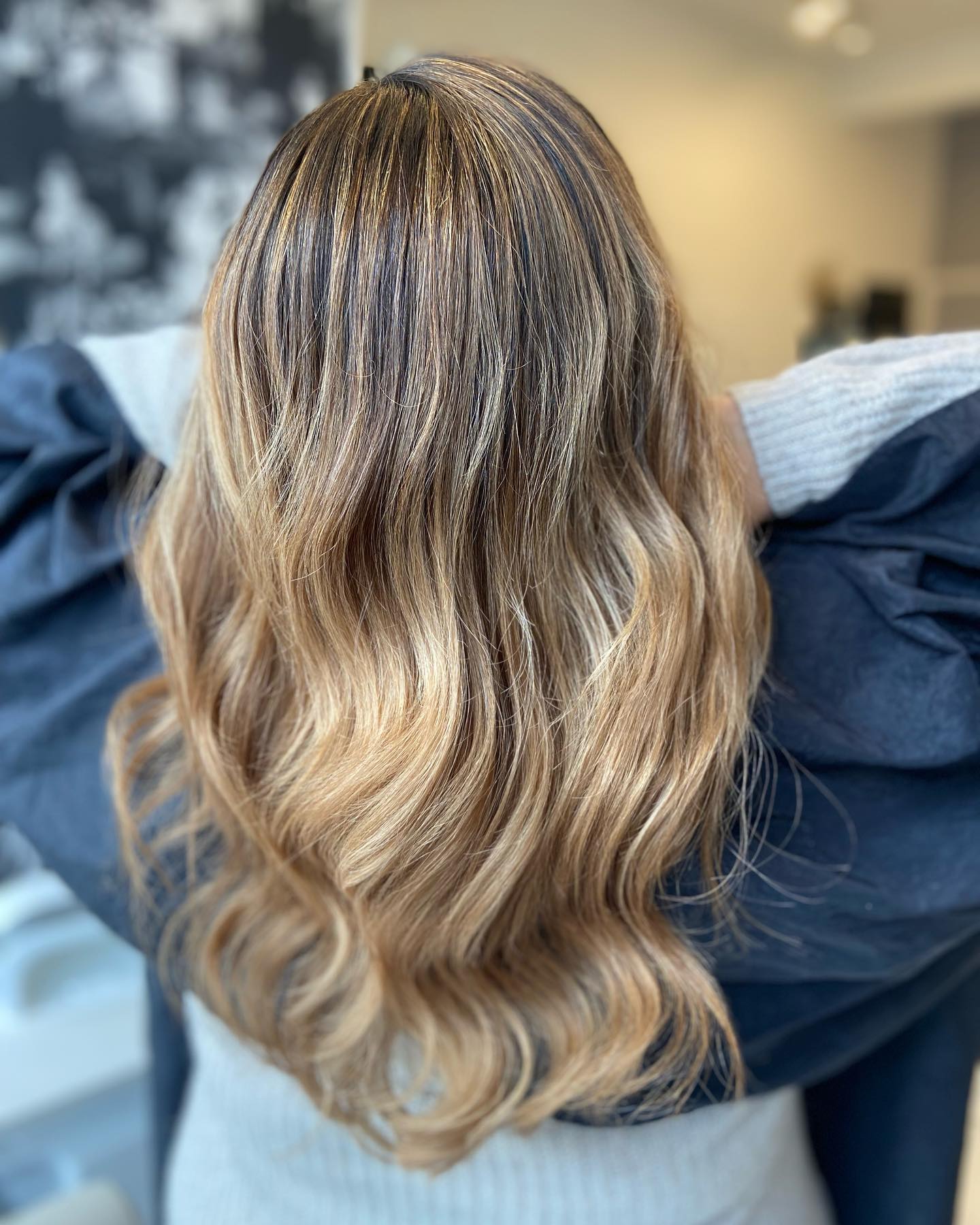 Autumn season 🥰
#hairbyaimeejayne #balayage #newhair #haircut #haircolour #bronde #warmbalayage #hairtransformation #hairtrends #longhairstyles #foilayage #chorleysalon