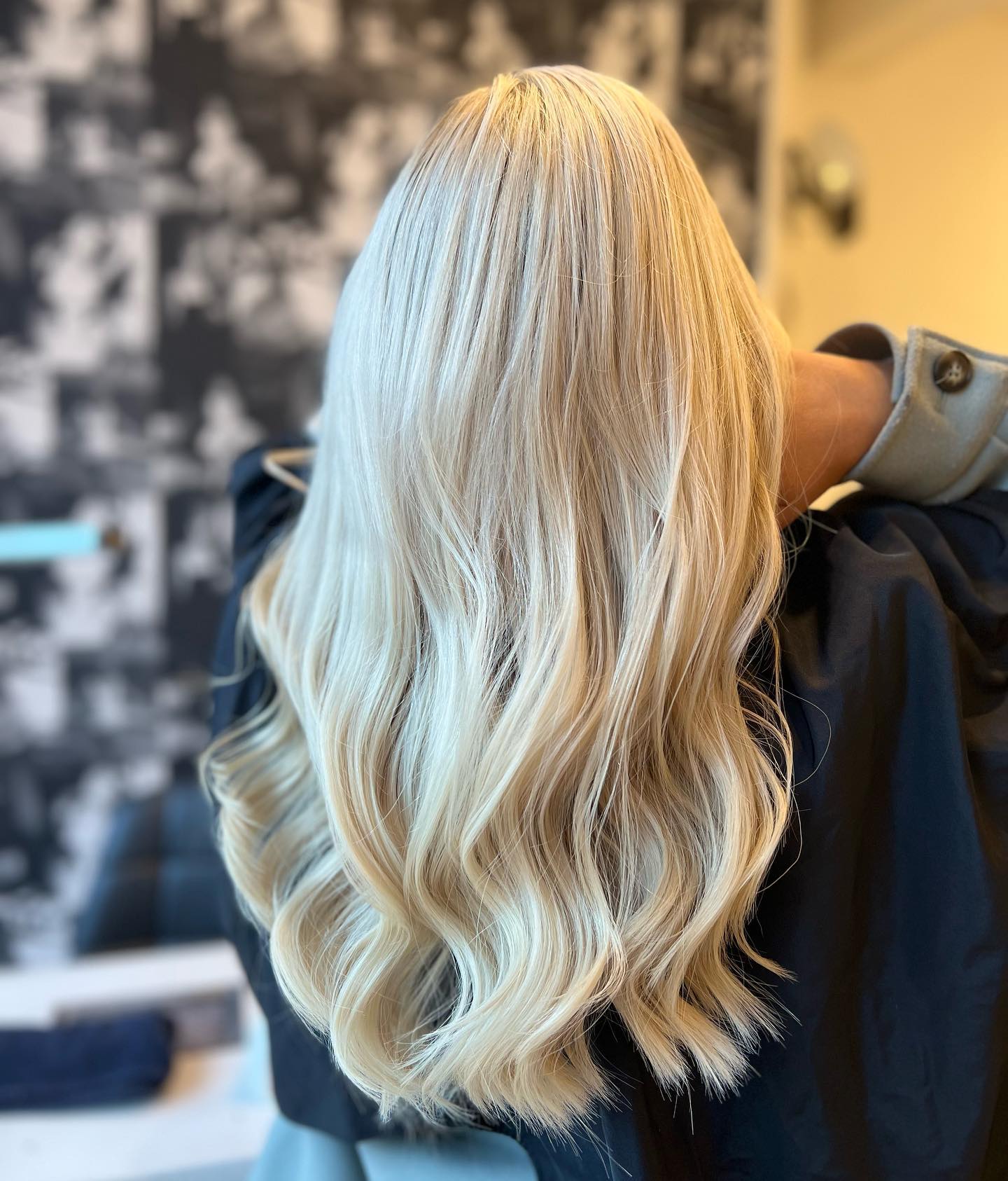Dreamy hair 🥰
#hairbyaimeejayne #studio19hairandnails #blonde #newhair #newhairday #blondehair #ghd #matrix #nineyards #hairdressers #hair #colouredhair #hair #hairstyles #olaplex #freshhair #blondeme