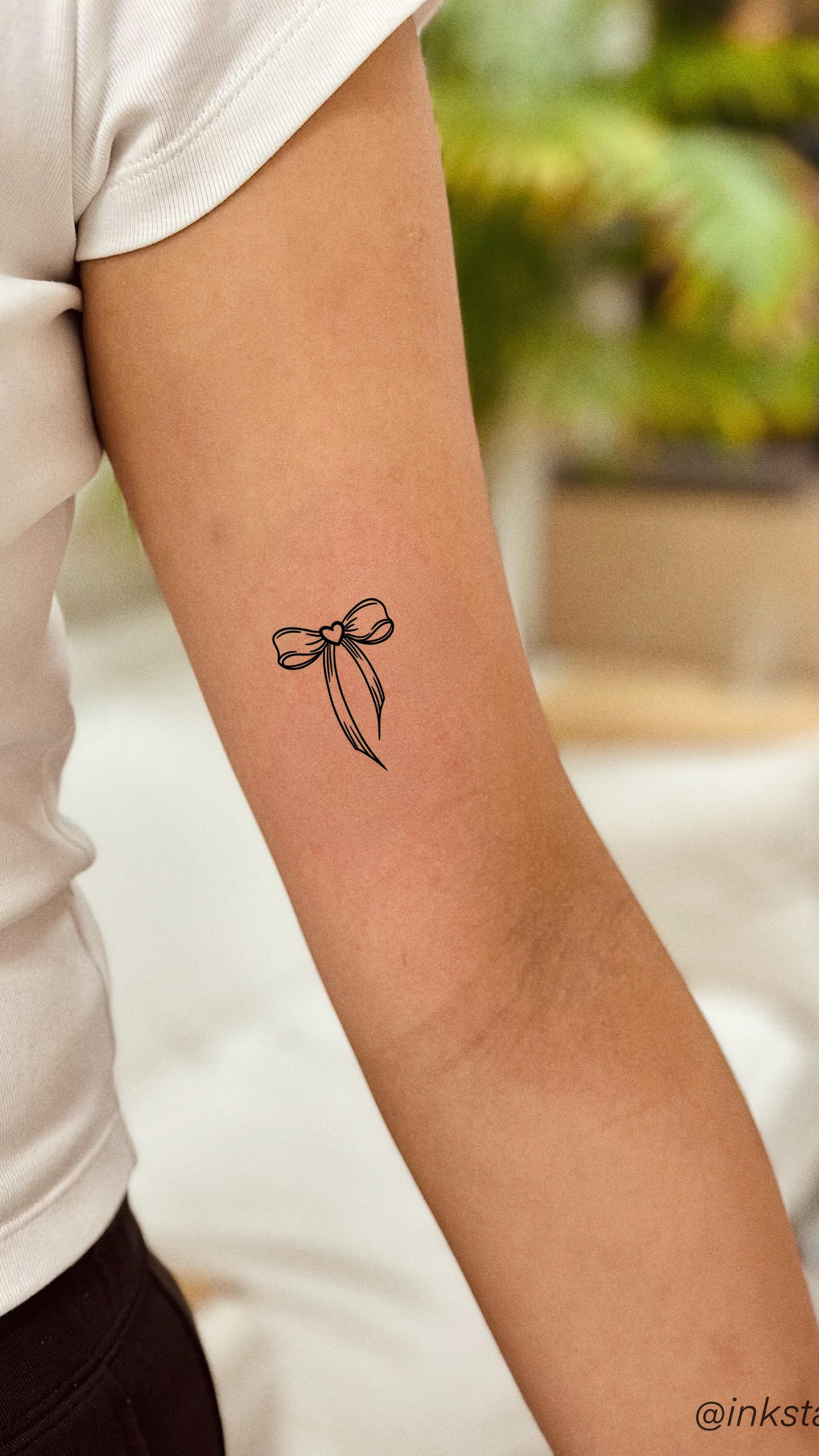 Sound on for a dose of #asmr
Plant-based natural 1-2 week tattoos! Get 3 for 2 with code: 3INKSTAMPS
Quick delivery worldwide dispatched from London 🇬🇧! Free delivery for orders over £20💫
Shop now: www.inkstamps.co.uk | Link in bio.
.
.
.
.
.
#inkstamps #tattoolondon #minimalisttattoo #fingertattoos #fingerstattoos #flowertattoo #cosmictattoo #zodiactattoo #universetattoo #linework #delicatetattoo #smalltattoo #moderntattoo #portraittattoo #semipermanenttattoos
#matchingtattoos #hearttattoo #moontattoo #1weektattoos #theartoftattoos #tattoomagazine #temporarytattoos #coreantattoo #coreanstyletattoo #fineline #singleneedletattoos