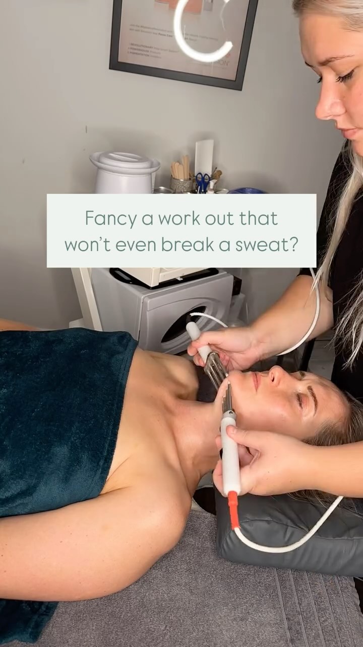 Are you looking for a non-surgical solution to tone and lift facial muscles? A treatment that will turn back time on your appearance without the need for invasive procedures.
CACI is that solution 👌
By reeducating the muscles to be where they should be as opposed to where gravity and lifestyle has led them to be, CACI is a workout for the face without even breaking a sweat.
For best results we we recommend a course of treatments but it also works great as a monthly preventative treatment.
Now is a great time to start or even get back on track because we are offering your 10th one for free when you buy a course.
Want to know no more comment CACI to be sent more info, or book a consultation via our online booking service. Links can be found on our page.
#cacitreatmentscumbria #cacitreatmentslancashire #skintreatmentslancashire #skincliniccumbria #beautysalonlakedistrict #southlakes #bownessonwindermere