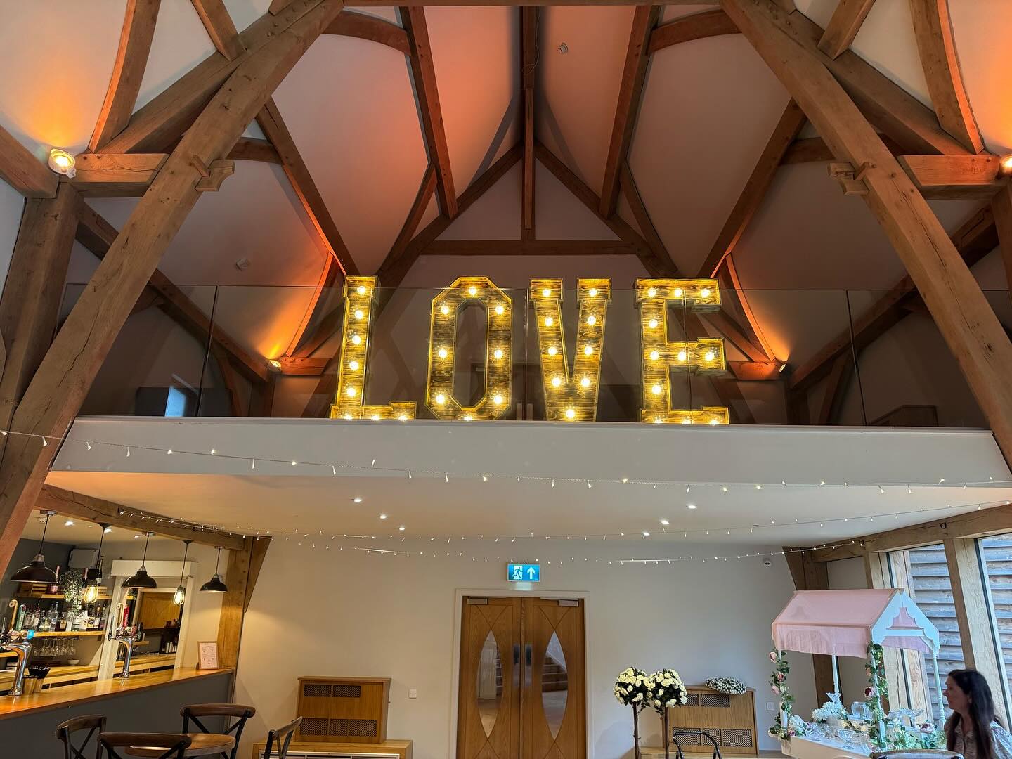 Finishing off a busy weekend we are at The Mill Barns today with our rustic package. Congratulations to the happy couple 🥂❤️