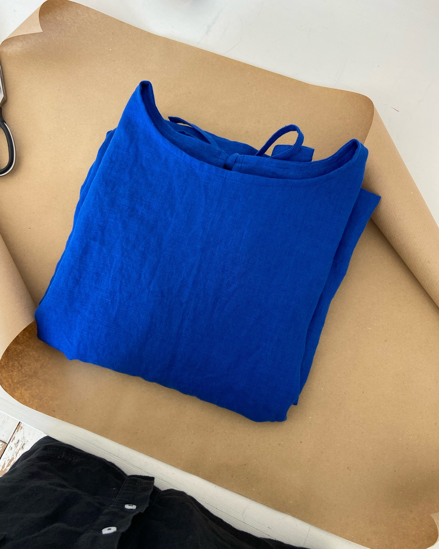 A busy few days (and weeks) of blue! Check your inboxes if you ordered from mid-late April, your garments have been posted and tracking emails sent. 💌
The shop is now closed until the end of June, so I can finally dedicate some time to working on lots of new ideas - I have some beautiful fabrics in the pipeline and a few new styles to refine.
But before that! BIG thank you to those of you who ordered before the shop closed, I’ll be working on your orders first 💙
If you’d like to be kept in the loop, and get a heads up of when I’m taking orders again, join the newsletter. 🌸
#slowfashionmovement
#linenshirt
#linendress
#summerlinen
#slowfashion
#fashiondesigner