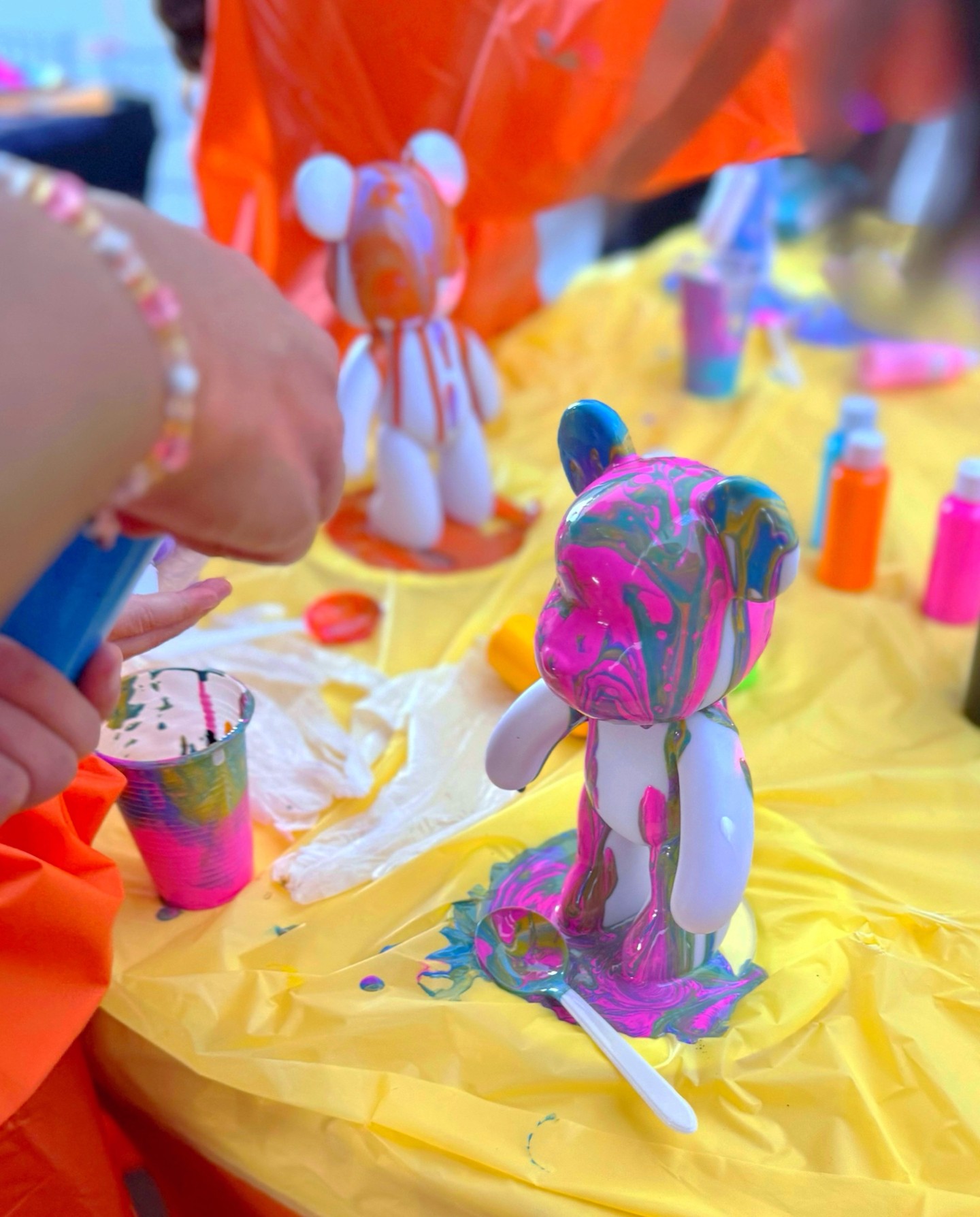 🪅Street Art Party 🪅
*
*
#themedbirthday #partystyling #partystylinglondon #childrensbirthday #partyplanning #londonkids #londonmums #streetartparty #streetart #childrenspartylondon #kidspartylondon #mykidatelier #neonparty #basketballparty #eventdesign #partydecorlondon #birthdaypartyideas #partyplanning #partyplanner #partystyling #birthday #birthdayfun #kidsinlondon #londonkids #birthdaydecor #themedparty #bespokeparty #balloons #paperdisco #tshirtdesign